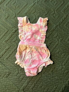 ⭐️5/$25⭐️ Cat & Jack Tie-Dye Ruffled Baby Romper in Pink & Peach